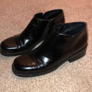 COLE HAAN Black ankle boots